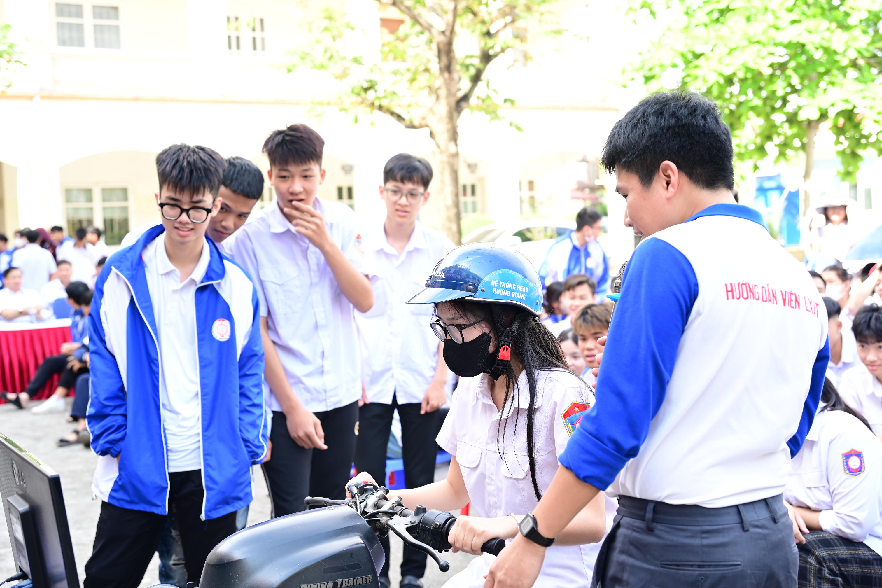 Tuyên truyền lái xe an toàn tại trường Cao đẳng VMU (Hải Phòng)